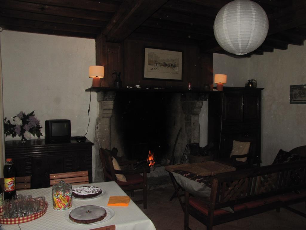Gite De La Ferme De La Cour Crasville  외부 사진